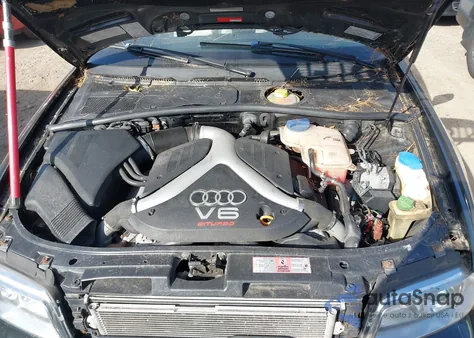 2000 Audi S4 2.7T z USA, uszkodzony, nr VIN WAUDD68D5YA088367